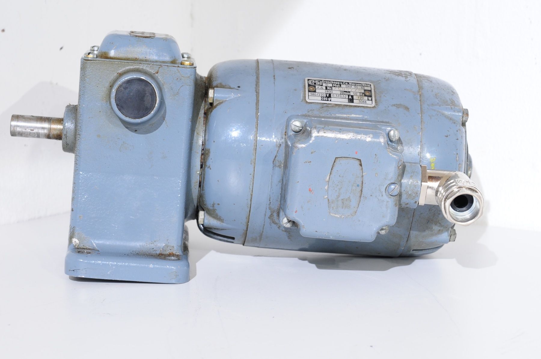 Motoren: Elektromotor 220/380 Volt mit Getriebe – Gebraucht aus Rheinfelden von Fotomechaniker-AD