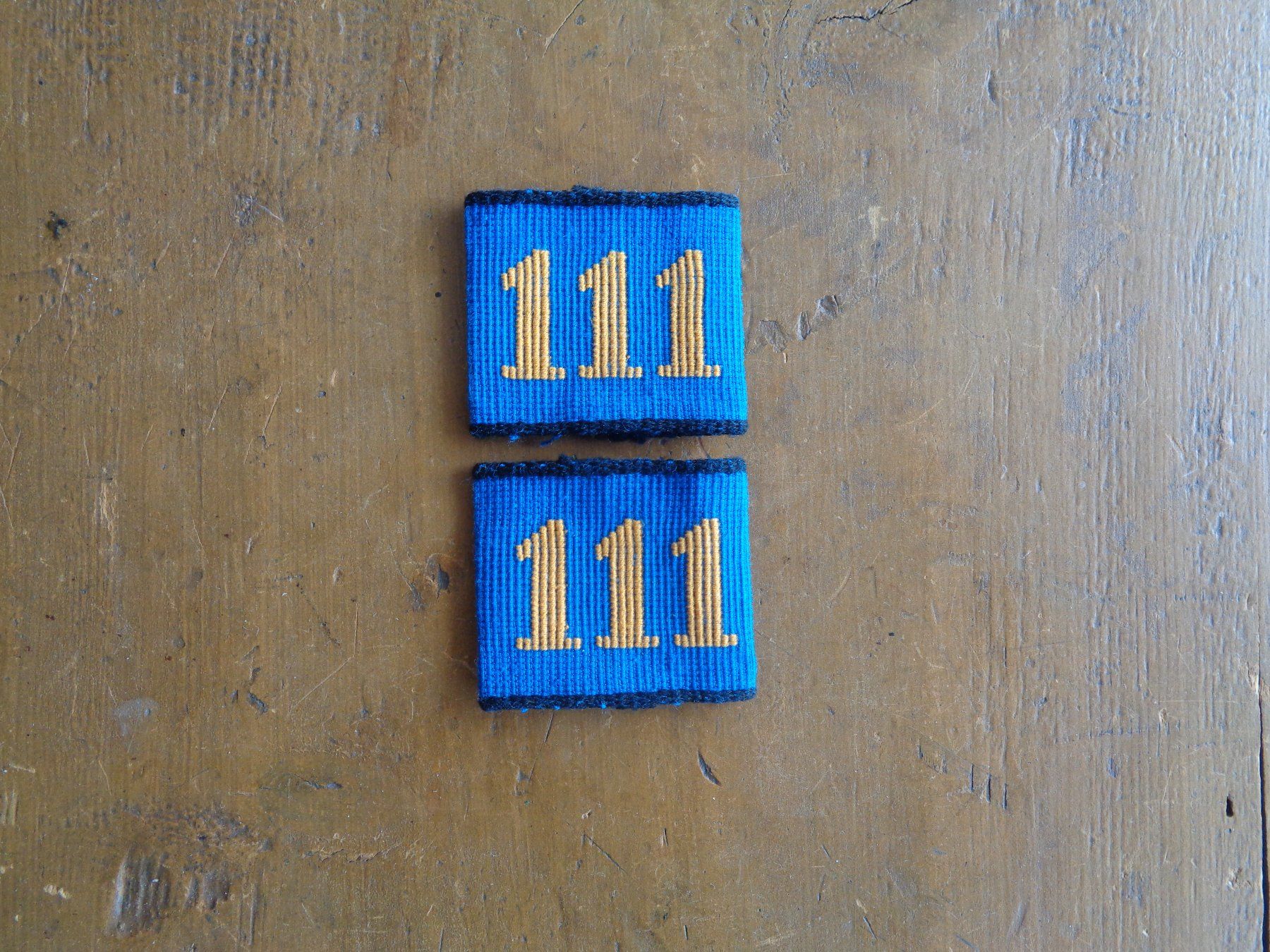 Schweizer Armee Uniformen: Achselschlaufen Armee 61 – Gebraucht aus Schindellegi von schelten2019