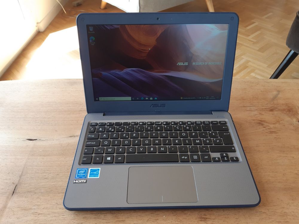 Notebook Asus W202 | Kaufen auf Ricardo