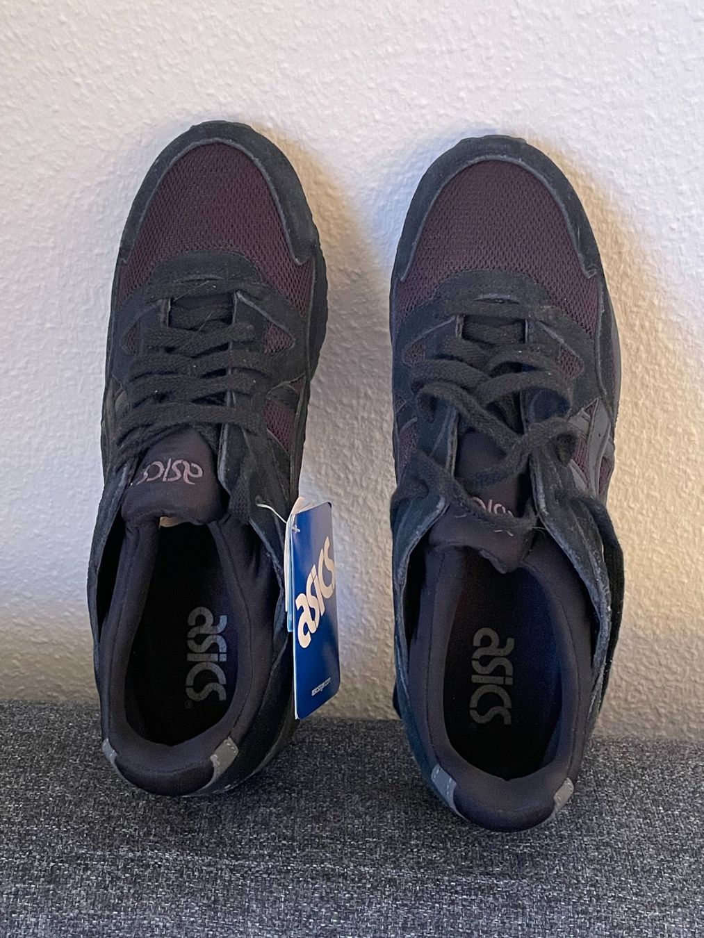 Asics Scarpe da uomo: ASICS Gel Lyte V noires - Taille 42.5 – Nuovo (secondo la descrizione) da Lausanne venduto da verde34256789 2