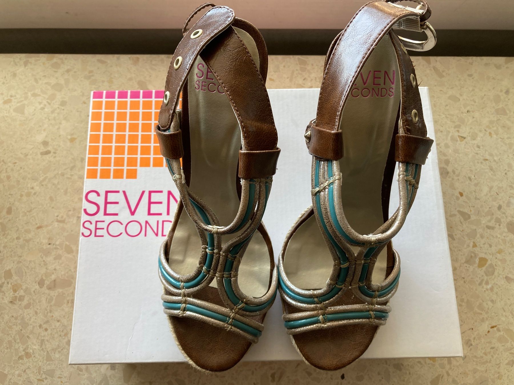 Scarpe da donna: Highheells Riemensandaletten Gr. 37 – Nuovo (secondo la descrizione) da Küsnacht ZH venduto da PLZoll 3