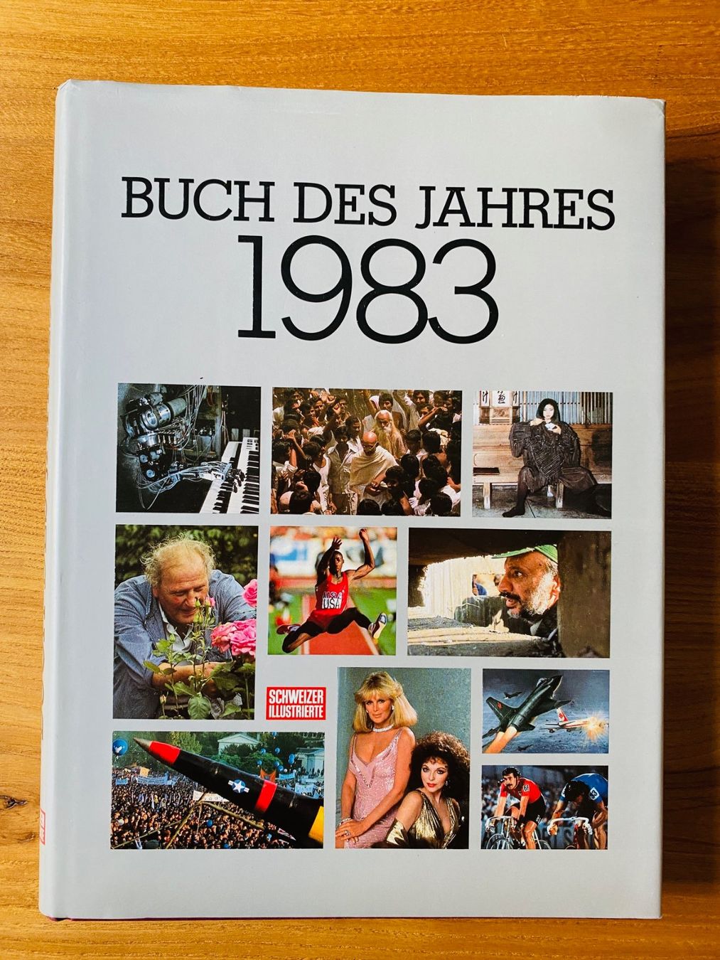 Bücher: Buch des Jahres 1983 – Gebraucht aus Kastanienbaum von Niara2