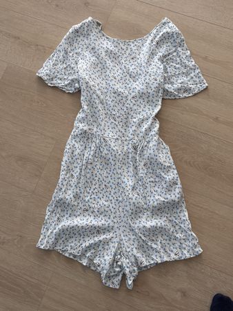 Kurzer Jumsuit