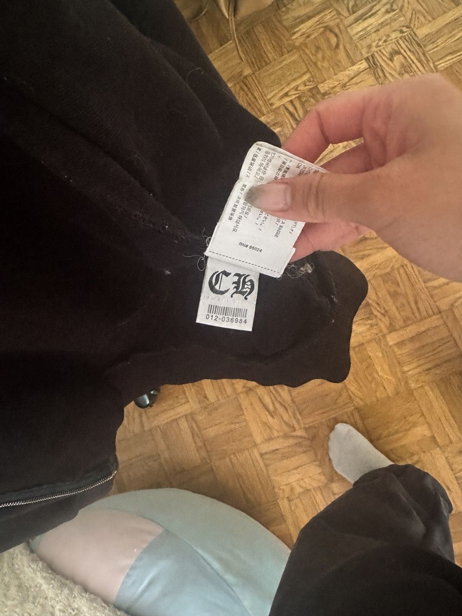 Chrome Hearts Giacche: Chrome Hearts Black Zip Hoodie Size Medium Used – Nuovo (secondo la descrizione) da Zürich venduto da mlanyfer 4