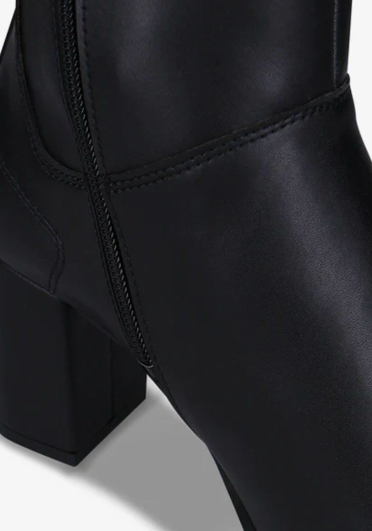 Scarpe da donna: Vegane Stiefelette von NAE Gr. 40 – Nuovo e nell'imballaggio originale da Winterthur venduto da mirlitirli 9