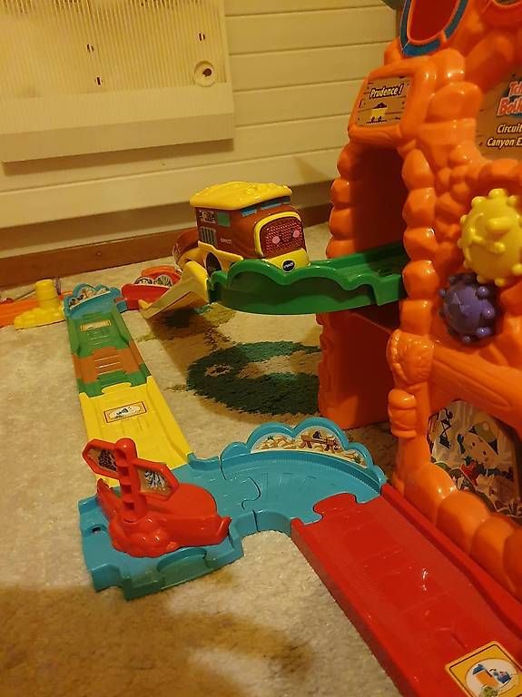 Vtech Jouets: Circuit train canyon express Tchou Tchou Bolides Vtech – D'occasion à Lausanne par nor_th9t 2