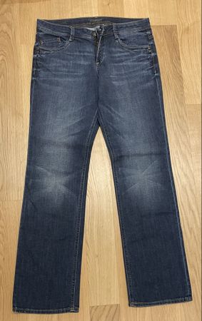 s. Oliver Jeans