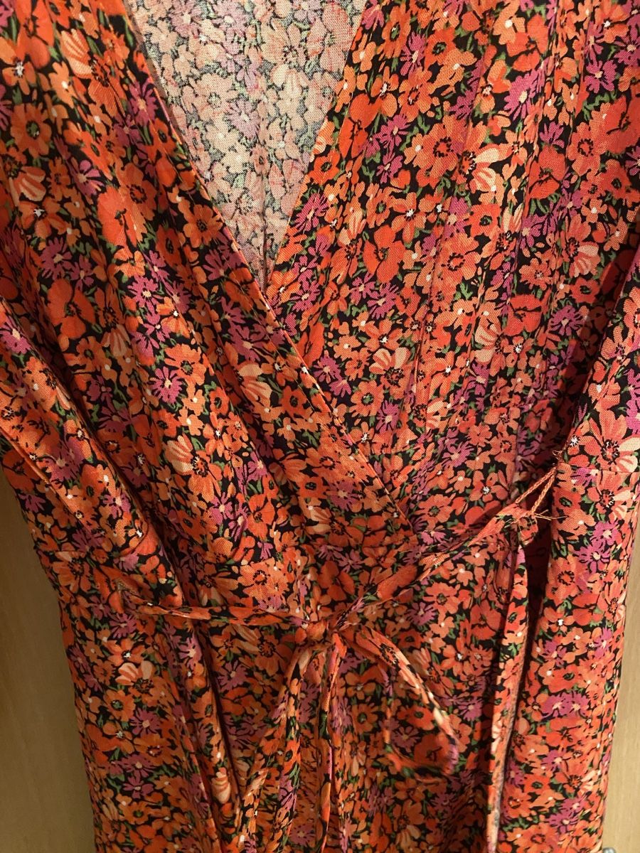 Kleider: Robe – Neu (gemäss Beschreibung) aus St-Légier-Chiésaz von lea_6k5s 2