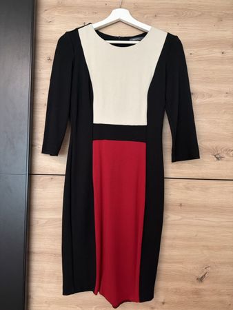 Kleid Grösse 34 – Guter Zustand 🌸