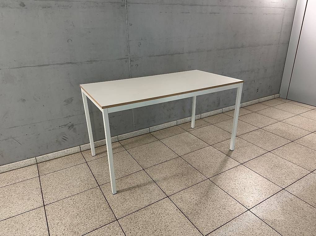 Scrivanie: Schreibtisch mit Korpus – Usato da Zürich venduto da Bagera1