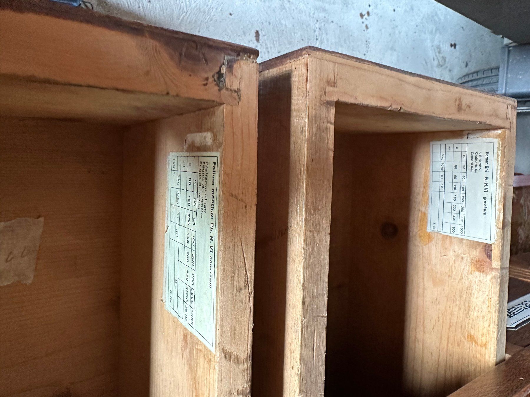 Cassettiere: Ancien meuble de droguerie – Usato da Ste-Croix venduto da BuffetSC 4