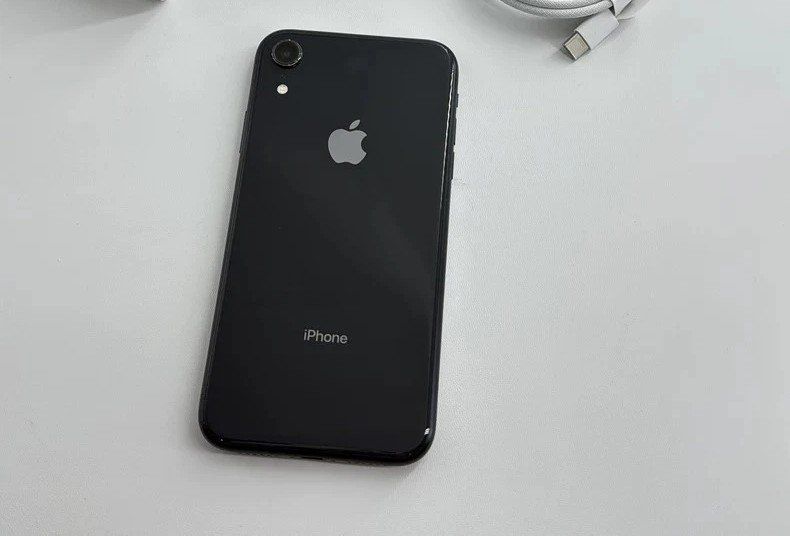 Apple Handys / Smartphones: iPhone XR (64GB) Akku 100% – Gebraucht aus Luzern von Waince786 1