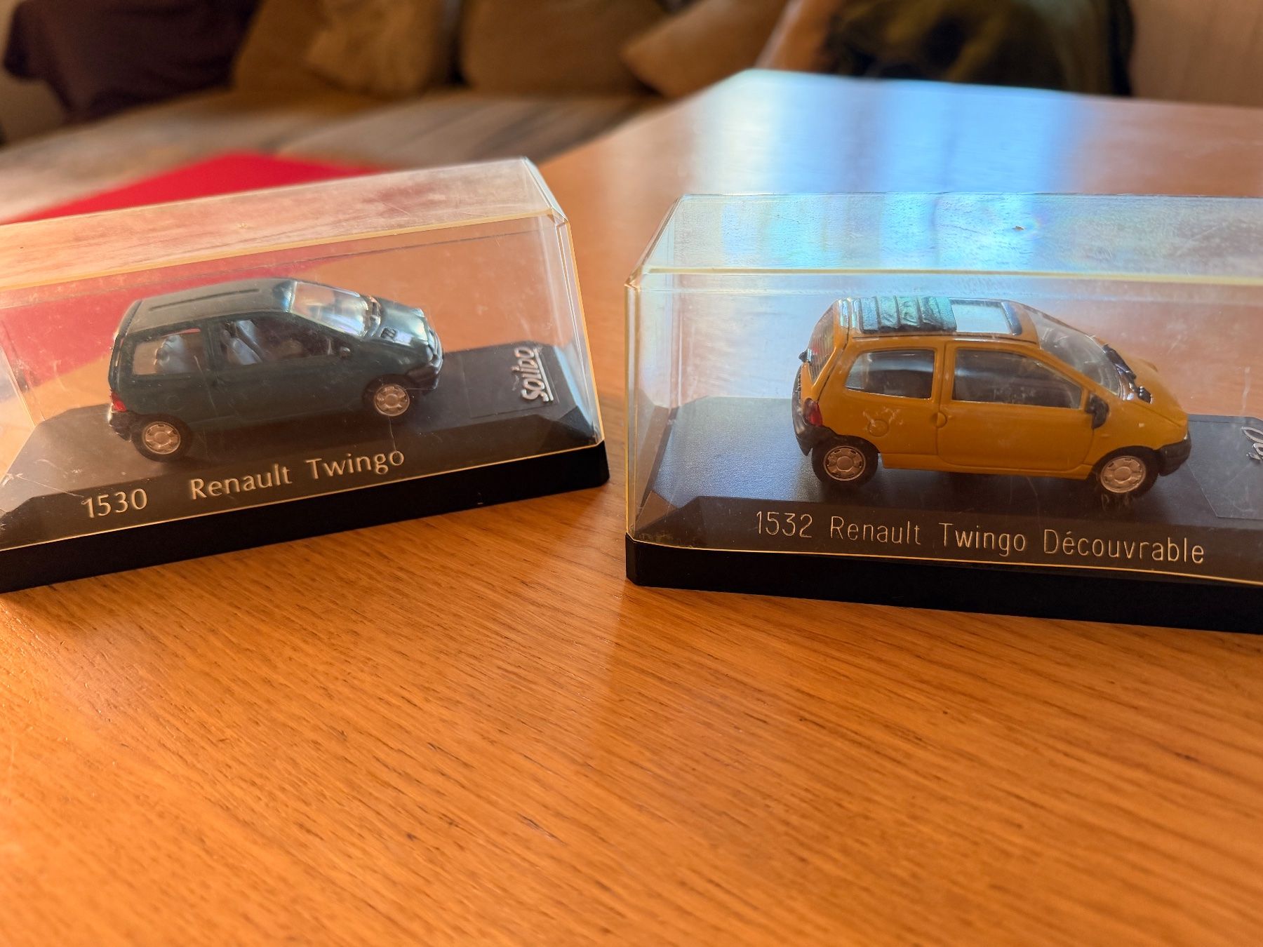 Renault Modellini d'auto: Miniature Renault Twingo vert et jaune – Usato da Lausanne venduto da davzic