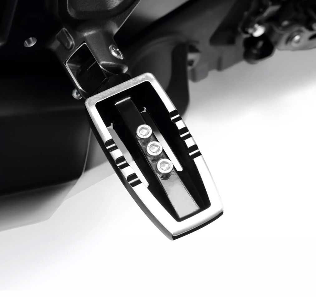 Harley-Davidson Alle Motorradersatzteile: 50502026 Harley-Davidson Soziusfussrasten – Neu und originalverpackt aus Ostermundigen von jas_9j7d