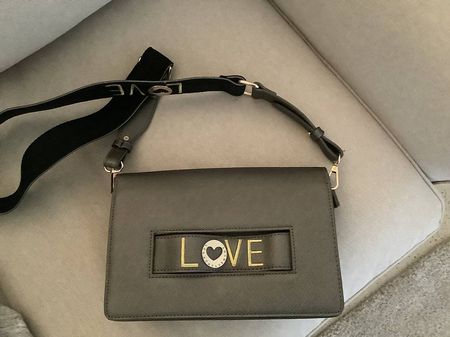 Lola Casademunt new purse