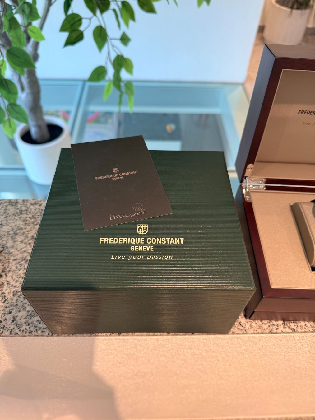 Frederique Constant Orologi: Frederique Constant Slimline Monolithic – Nuovo (secondo la descrizione) da Sierre venduto da Amidusport 2