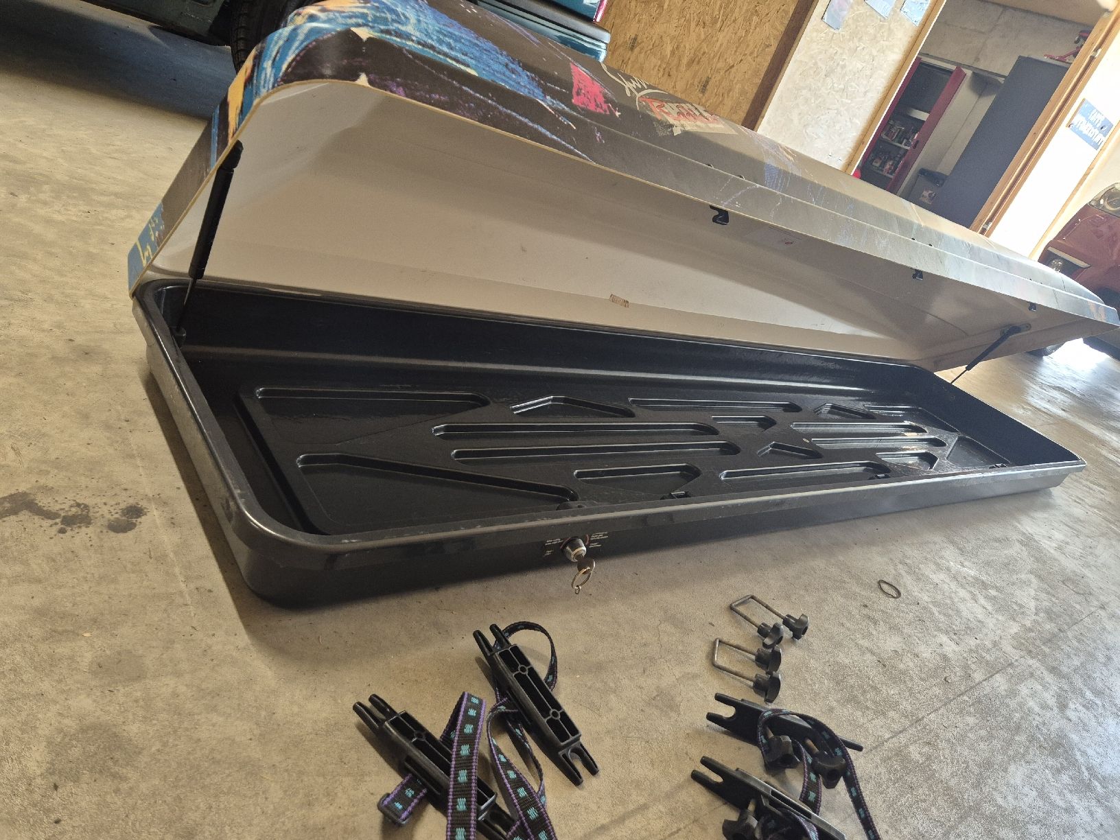 Thule Coffres de toit: Dachbox Thule Spirit Radical  – D'occasion à Pieterlen par Vane_ssa_92 4