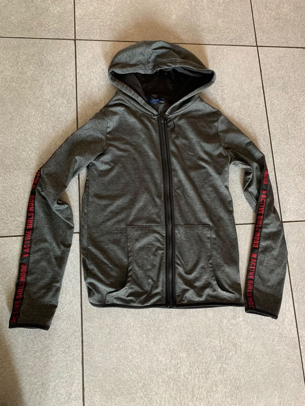 C&A Jacken & Mäntel: Jacke mit Kapuze mi-saison , gr. 140/146 – Gebraucht aus Arbedo von nadia1973
