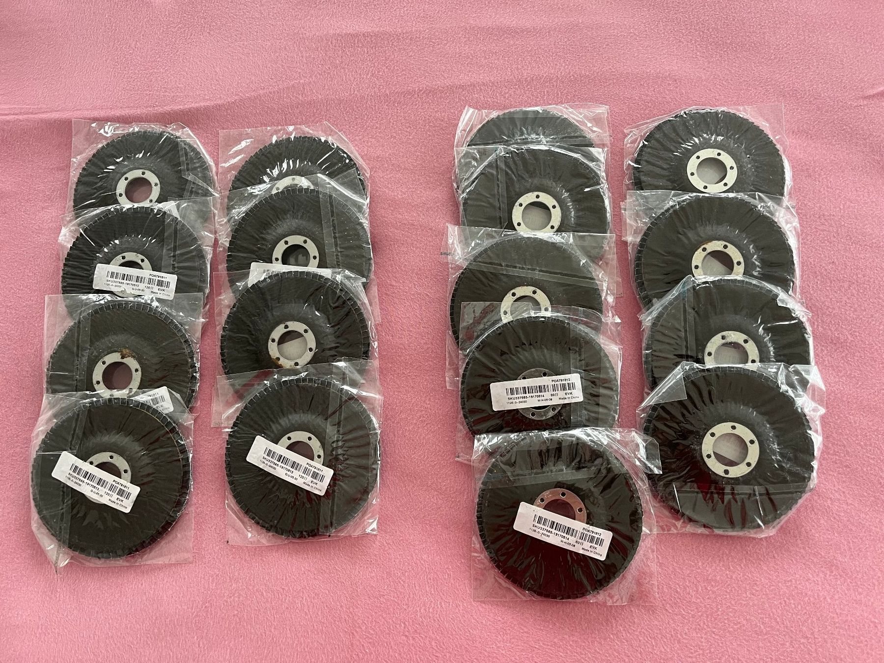 Torni & Frese: 17 Fächerschleifscheiben, Körnung 80 und 120, neu – Nuovo e nell'imballaggio originale da Kappel SO venduto da siebenmeilenstiefel