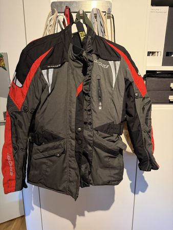 Büse Motorradjacke Grösse 36