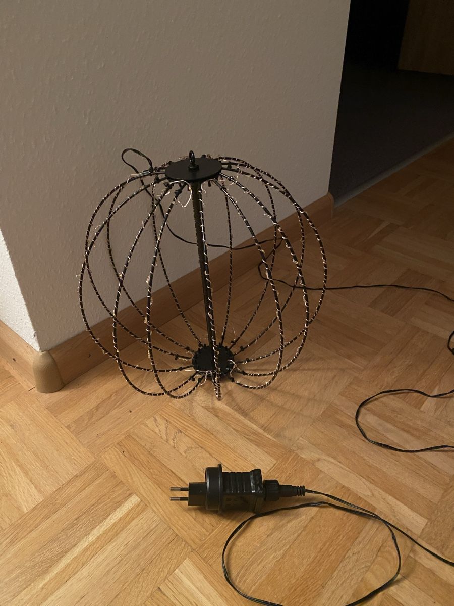 Guirlandes lumineuses: Leuchtkugel – D'occasion à Therwil par Blume814 1