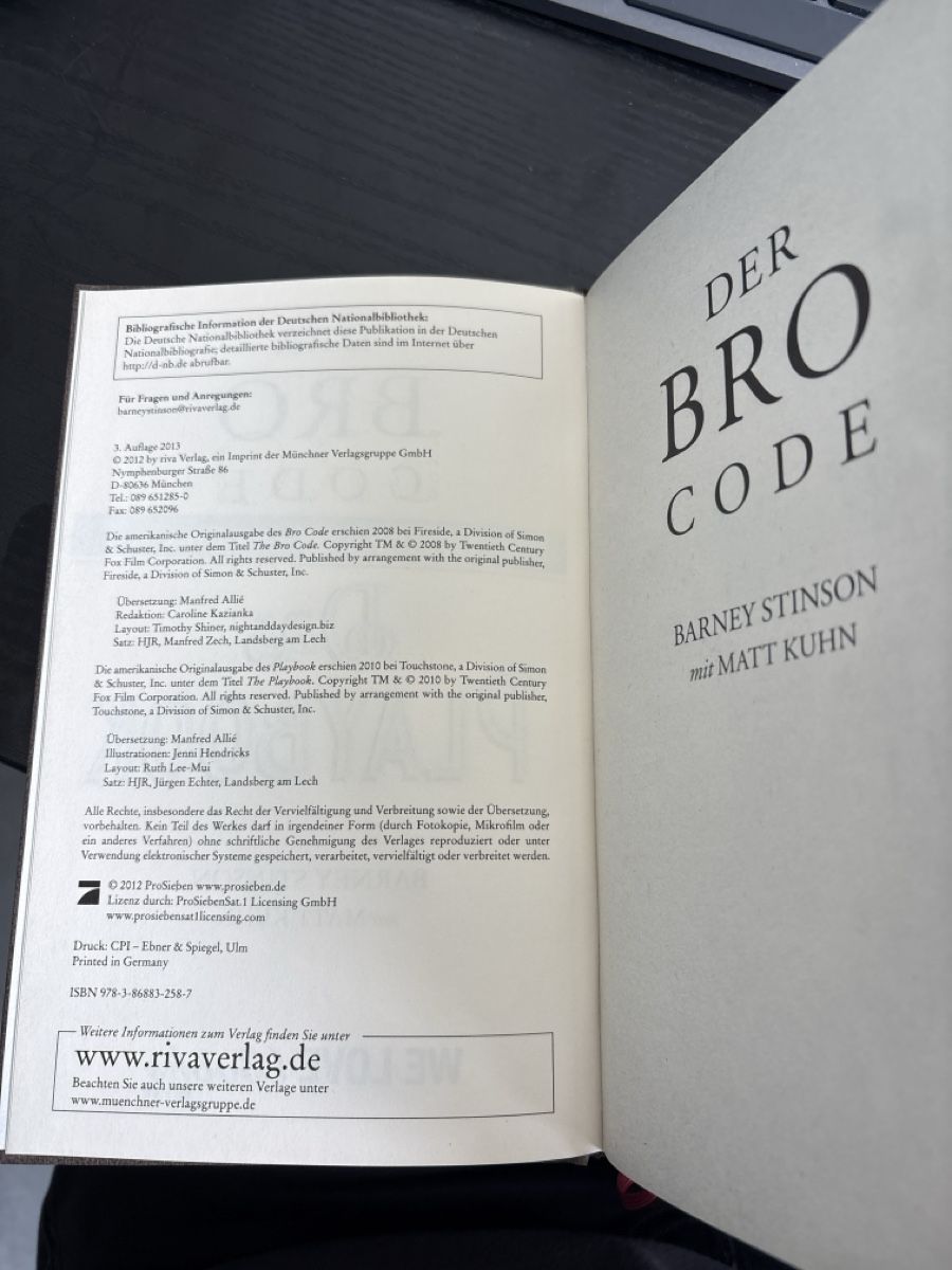 Libri: Der Bro Code & Das Playbook: Zwei Buecher von Barney Stinson – Nuovo (secondo la descrizione) da Wettingen venduto da Dario914 2