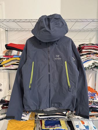 Arcteryx Bêta LT Size L New Whiteout Tag Jacket Goretex