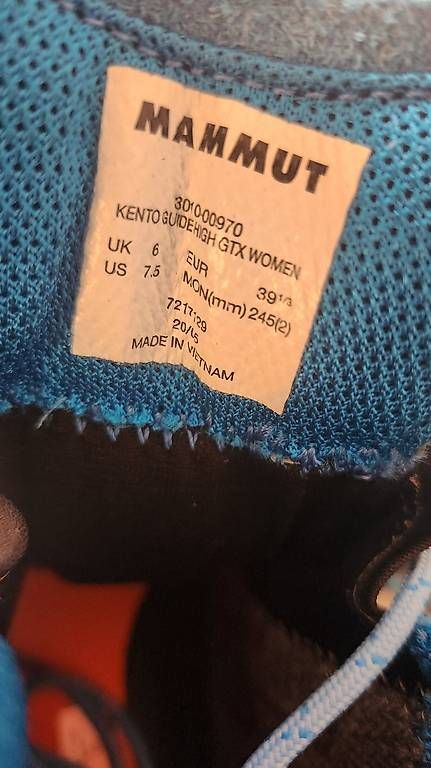 Mammut Scarpe da donna: Chaussures Alpinisme femme – Usato da Genève venduto da petitlotus82 2