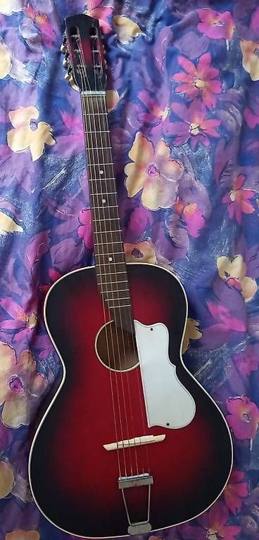 Vintage Strumenti musicali: Guitar Vintage – Usato da Basel venduto da Petergunn