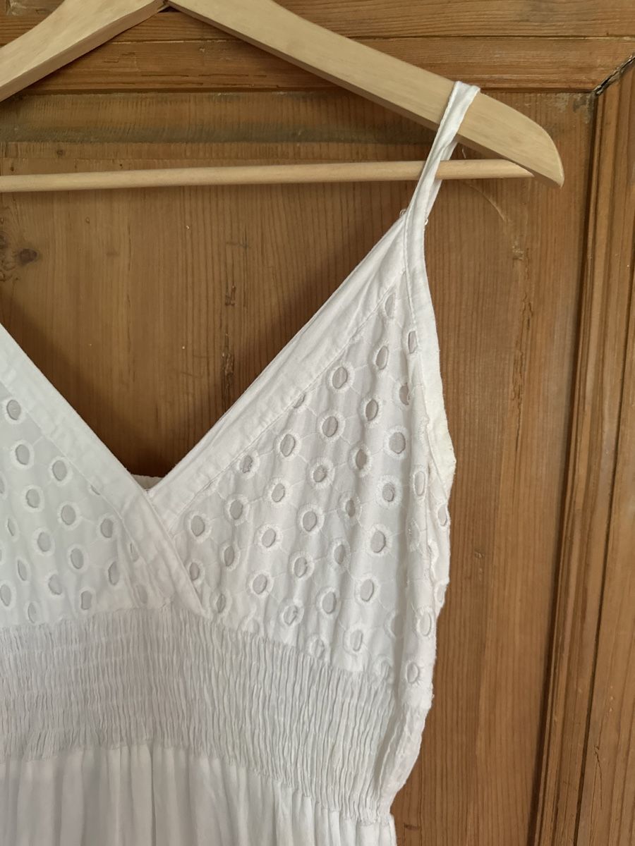 Kleider: Langes weisses Sommerkleid mit Träger – Gebraucht aus Cham von  1