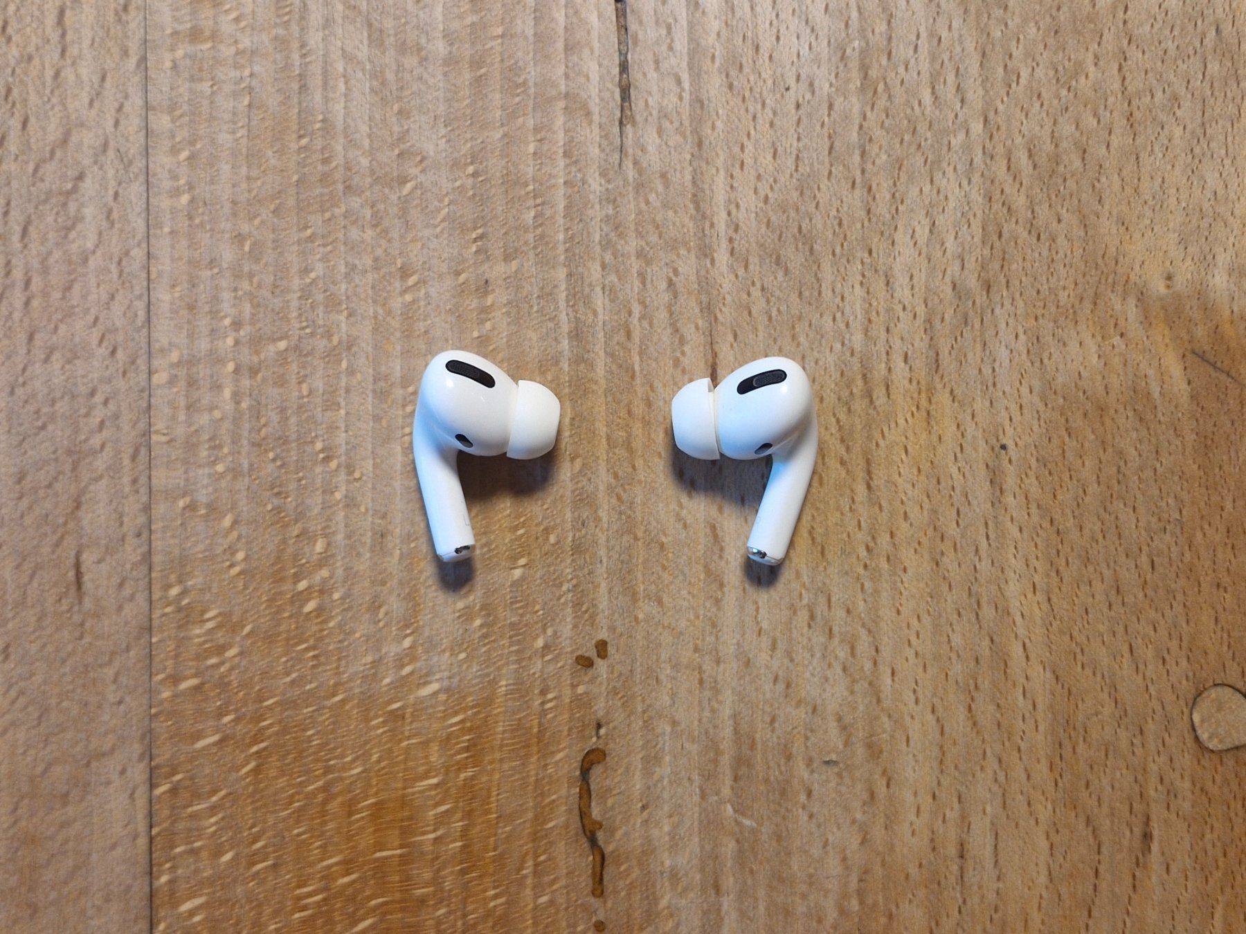 Apple Cuffie: Apple AirPods Pro mit Ladecase DEFEKT – Difettoso da Wiesendangen venduto da enbtracked 5