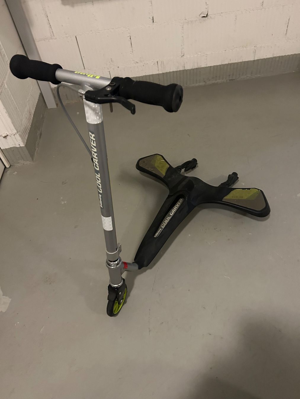 Veicoli per bambini: Cool Carver Trottinett Kinder – Usato da Wabern venduto da belka72 2