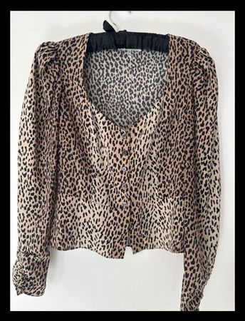 Frame 100% silk shirt in chic leopard print XS -like new