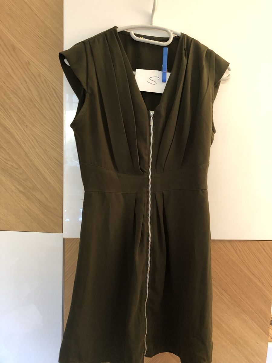 Robes: Robe kaki avec fermeture éclair - Taille S – Neuf (Voir description) à Genève par fra_f685