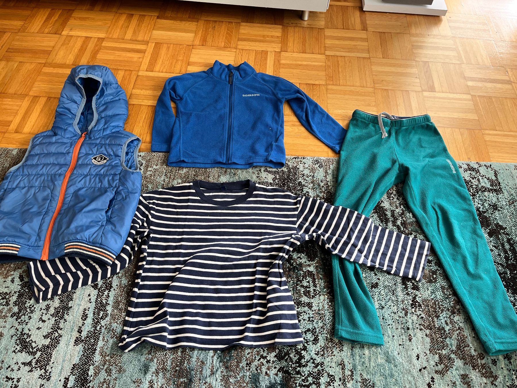 Lotti & Set di vestiti: Jungs Kleiderpaket 110/116 – Usato da Kilchberg ZH venduto da ka012 6