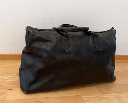 Schwarze Reisetasche aus Leder, Weekender