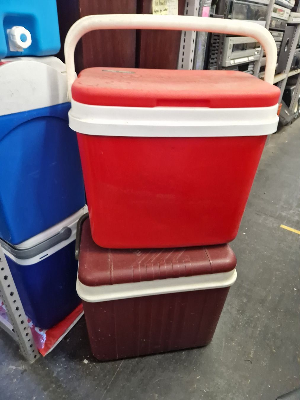 Frigoriferi & Refrigeratori: Camping Kühlboxen 1 Set ca. 26L – Usato da Wädenswil venduto da verebe 1