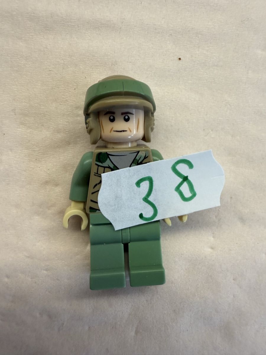 Lego Spielzeuge: 1 Lego Figur Rebel Trooper – Gebraucht aus Rheinfelden von zim_2hqc 1
