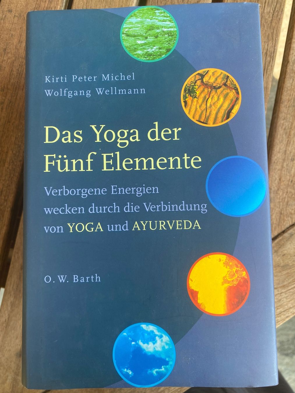 Livres: Das Yoga der fünf Elemente – D'occasion à Vernate par RubyDays
