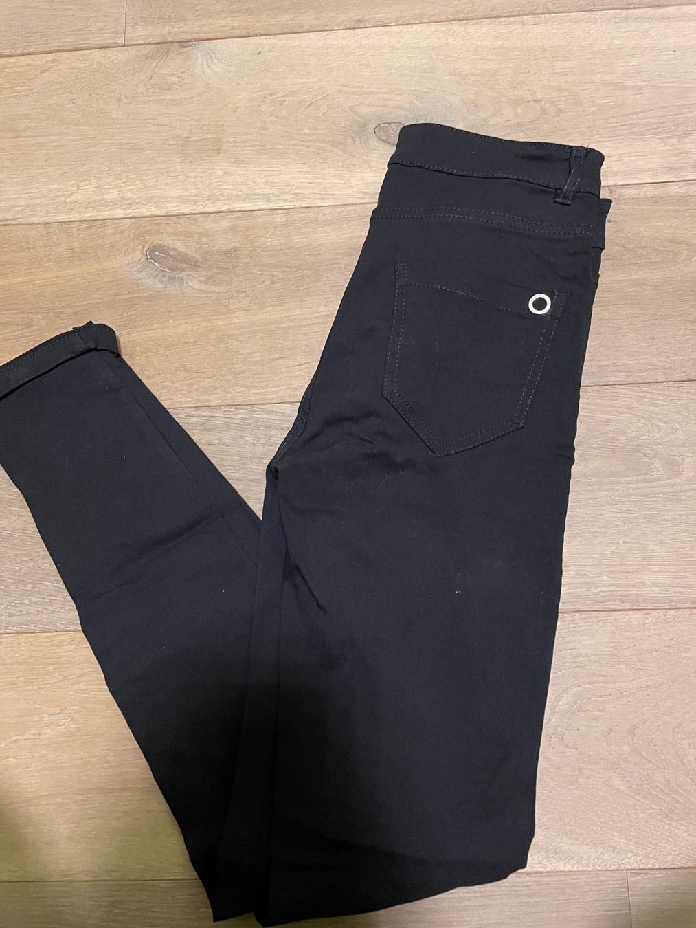 Jeans: Hose Schwarz NEU – Nuovo (secondo la descrizione) da Altdorf UR venduto da Lilelo82