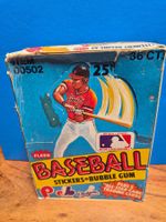 TRADING CARDS BASEBALL