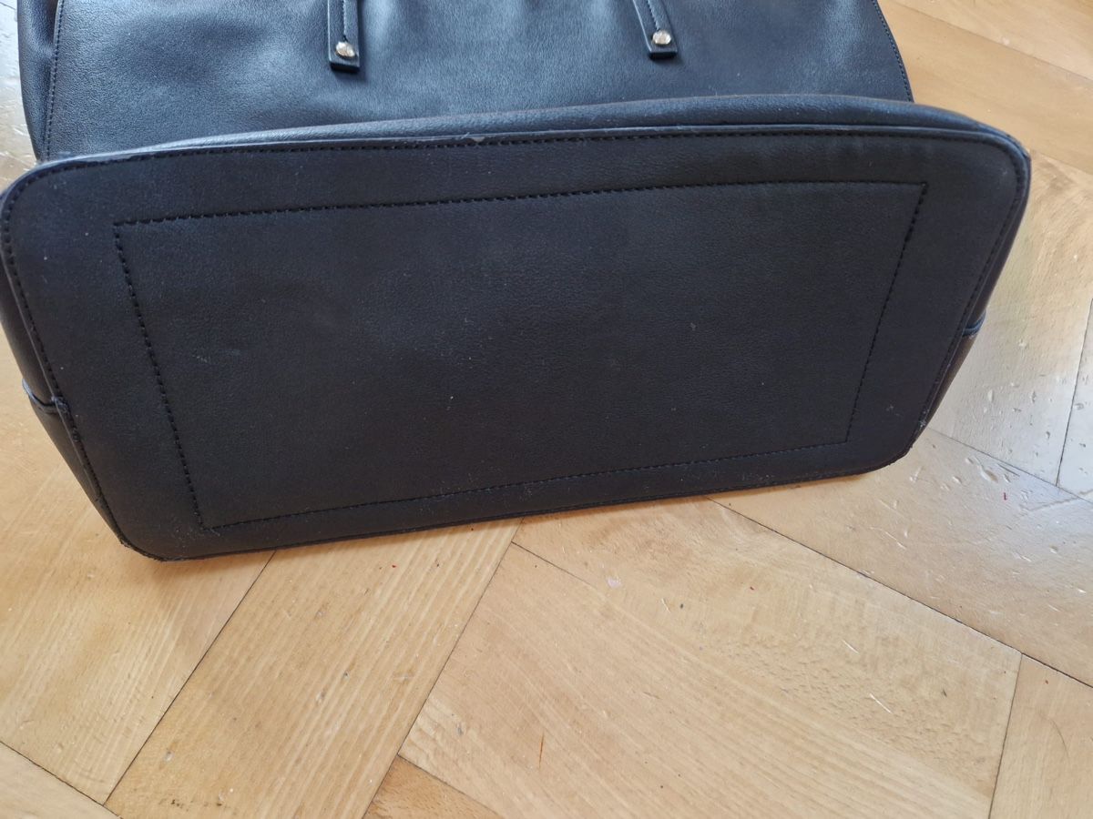 Versace Borse da donna: Black Versace Jeans Couture Shopper Bag – Usato da Horgen venduto da ger_2y92 5