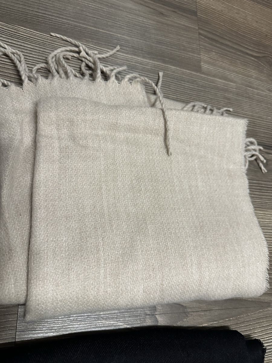 H&M Foulard & Sciarpe: 3x Schal schwarz - beige - weiss – Usato da Schaanwald venduto da ael248 3