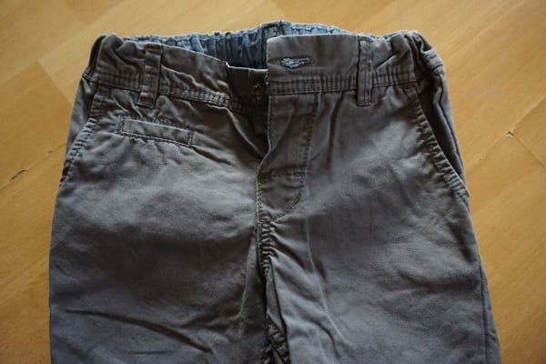 H&M Pantaloni: Jungenhose grau von H&M Gr.92 – Usato da Zürich venduto da einalemjena 1