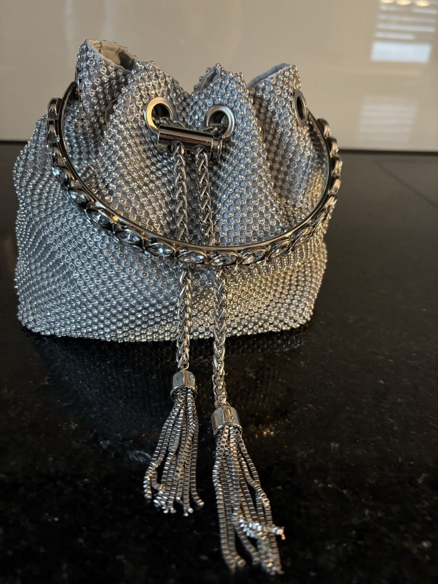Taschen: Silberne Abendtasche – Gebraucht aus Bülach von can_zsw5 1