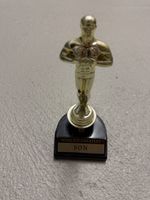 Trophäe Weltbester Sohn Figur Gold Schwarz mit Sockel