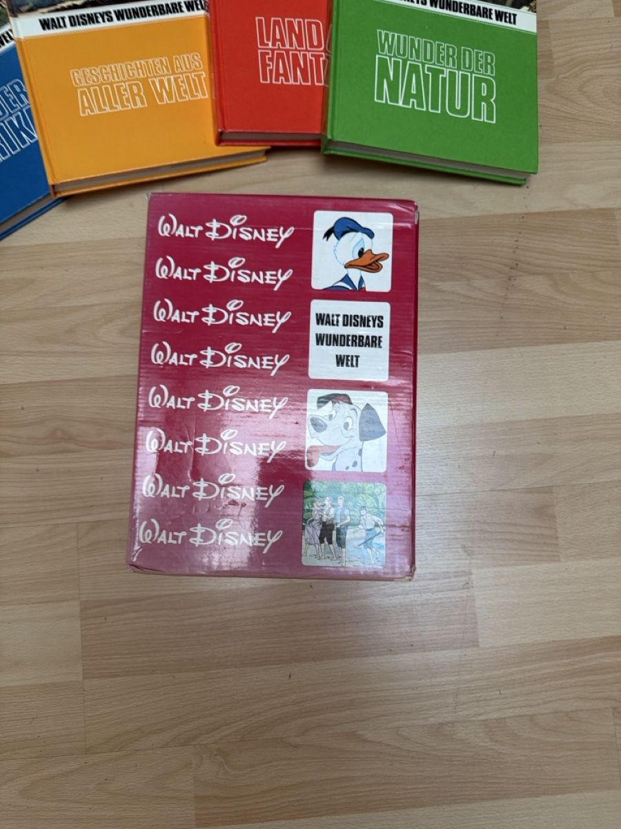 Bücher: Walt Disneys Wunderbare Welt Buchset 4 Bände gebraucht – Gebraucht aus Thun von BanjoDan 3