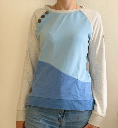 Damen Pullover Sweatshirt hellblau Grösse S wie neu