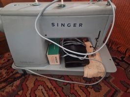 Singer Nähmaschine mit Koffer