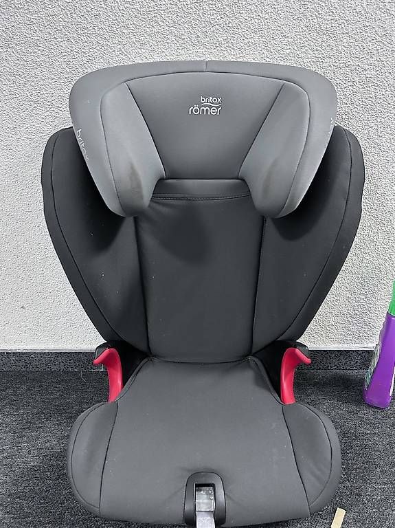 Britax Römer Seggiolini per auto: Kindersitz Römer – Usato da Embrach venduto da zklub 2